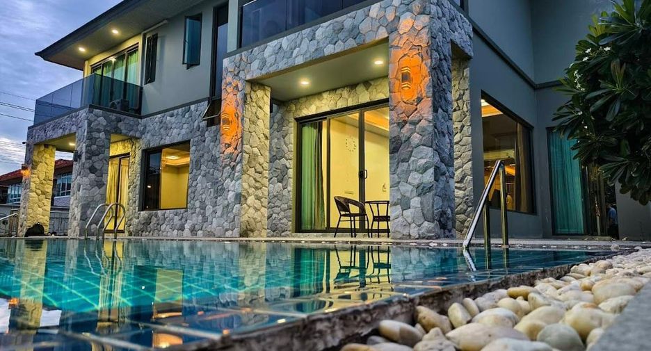 For sale 5 bedrooms house in Taling Chan, Bangkok