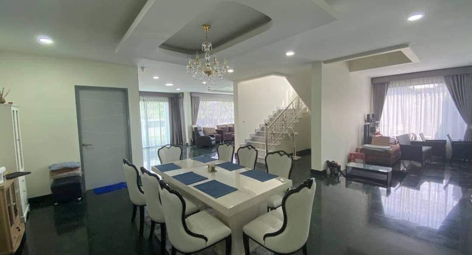 For sale 5 bedrooms house in Taling Chan, Bangkok