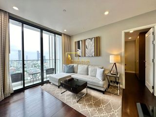 For rent 2 bedrooms serviced apartment in Watthana, Bangkok