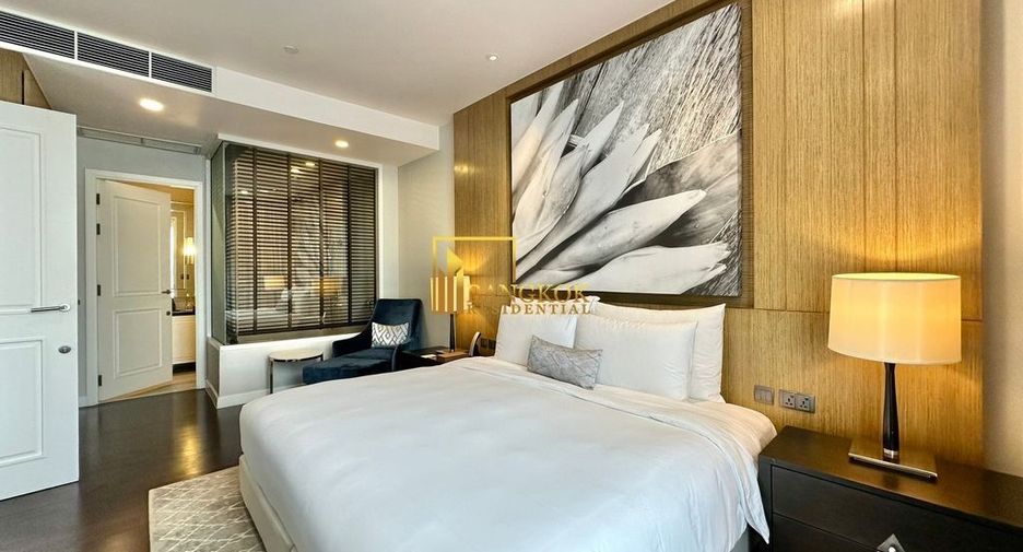 For rent 2 bedrooms serviced apartment in Watthana, Bangkok