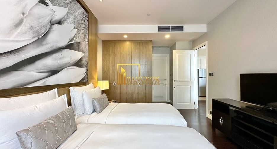 For rent 2 bedrooms serviced apartment in Watthana, Bangkok