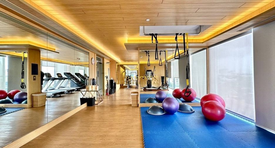 For rent 2 bedrooms serviced apartment in Watthana, Bangkok