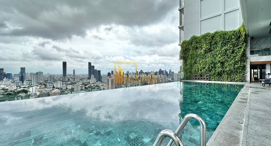For rent 2 bedrooms serviced apartment in Watthana, Bangkok