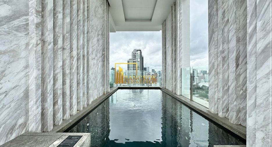 For rent 2 bedrooms serviced apartment in Watthana, Bangkok