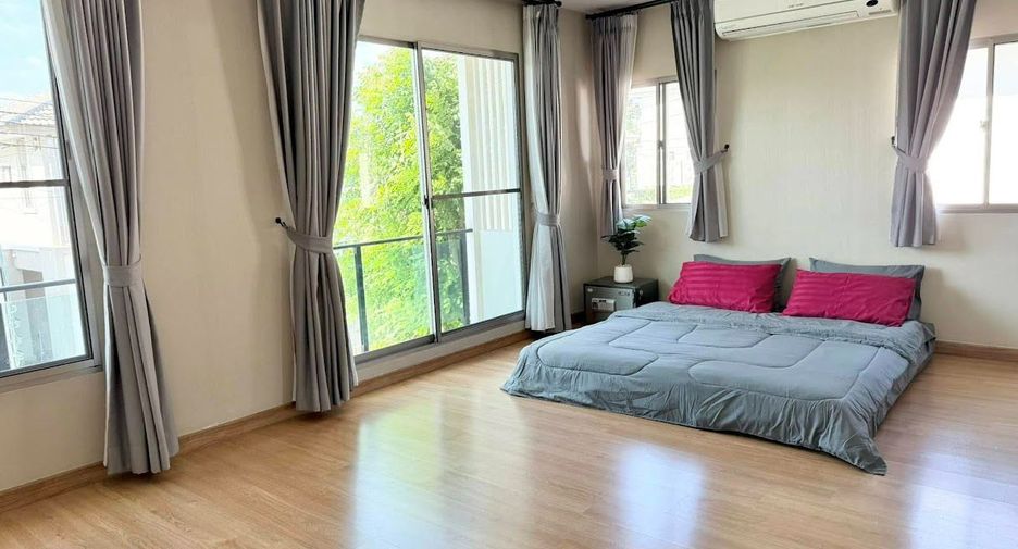 Haus zur Miete und zum Kauf mit 3 Zimmer in Suan Luang, Bangkok
