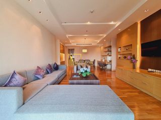 For rent 3 bedrooms apartment in Watthana, Bangkok
