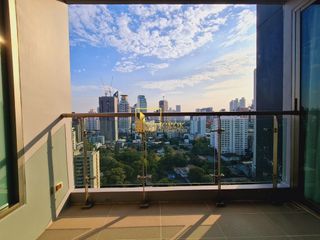 For rent 3 bedrooms apartment in Watthana, Bangkok
