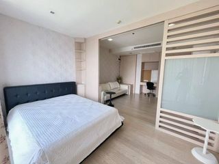Продажа 2 спальни кондо в Щаттхана, Бангкок