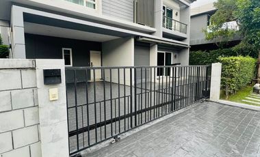 Haus zur Miete mit 4 Zimmer in Prawet, Bangkok