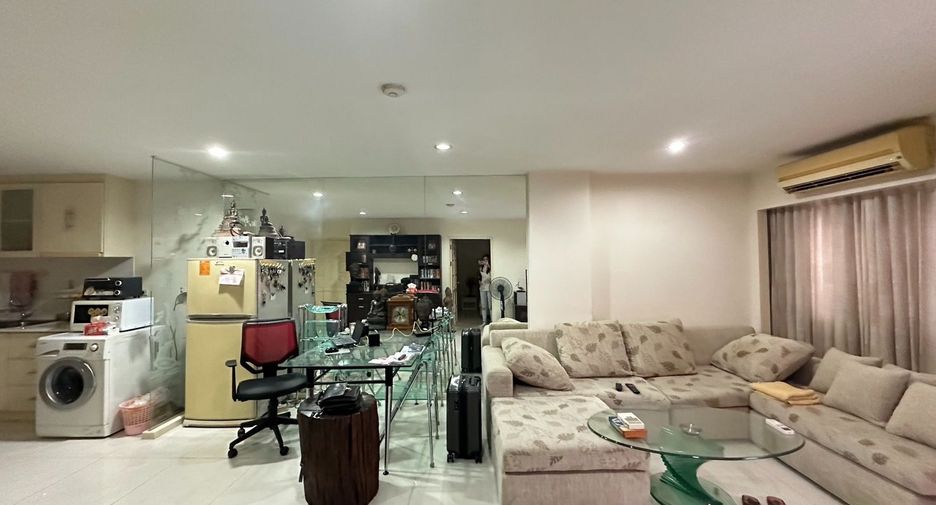 For sale studio condo in Bang Rak, Bangkok