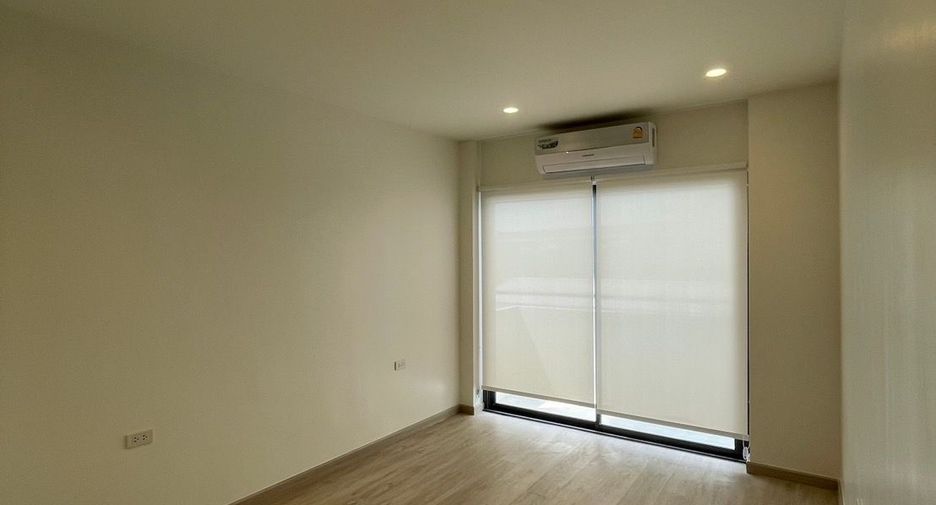 出租 3 卧室 独立屋 在 Don Mueang, 曼谷