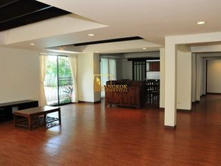 Haus zur Miete mit 3 Zimmer in Watthana, Bangkok