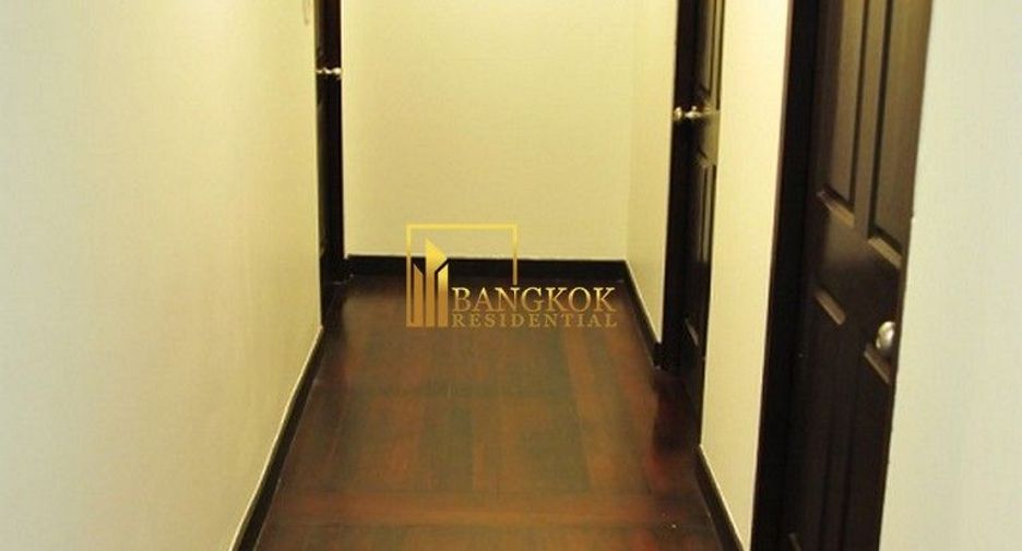 Haus zur Miete mit 3 Zimmer in Watthana, Bangkok