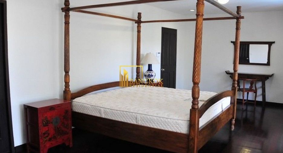 Haus zur Miete mit 3 Zimmer in Watthana, Bangkok