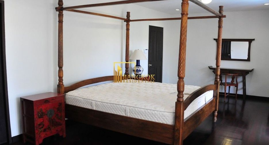 Haus zur Miete mit 3 Zimmer in Watthana, Bangkok