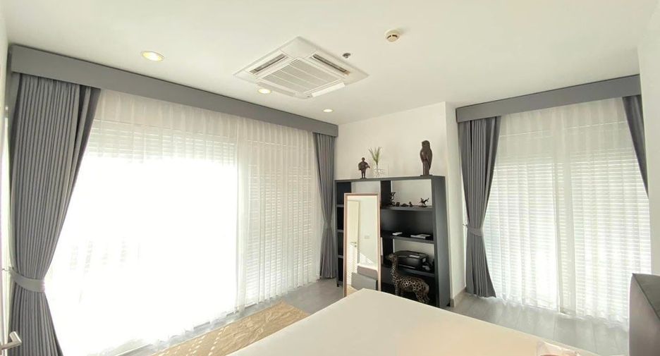 For sale 2 bedrooms condo in Watthana, Bangkok
