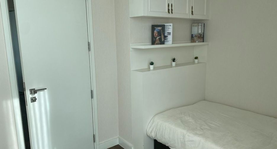 For sale 2 bedrooms condo in Phra Khanong, Bangkok