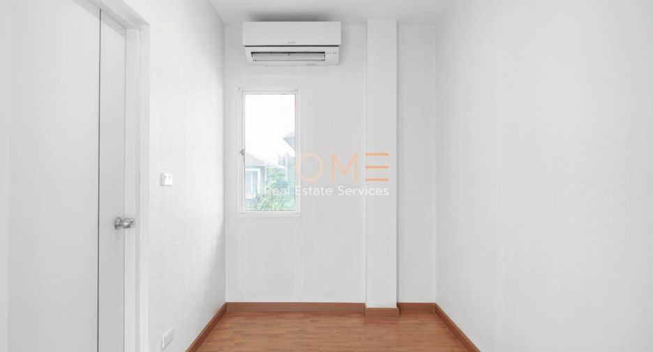 For sale 3 bedrooms house in Pak Kret, Nonthaburi