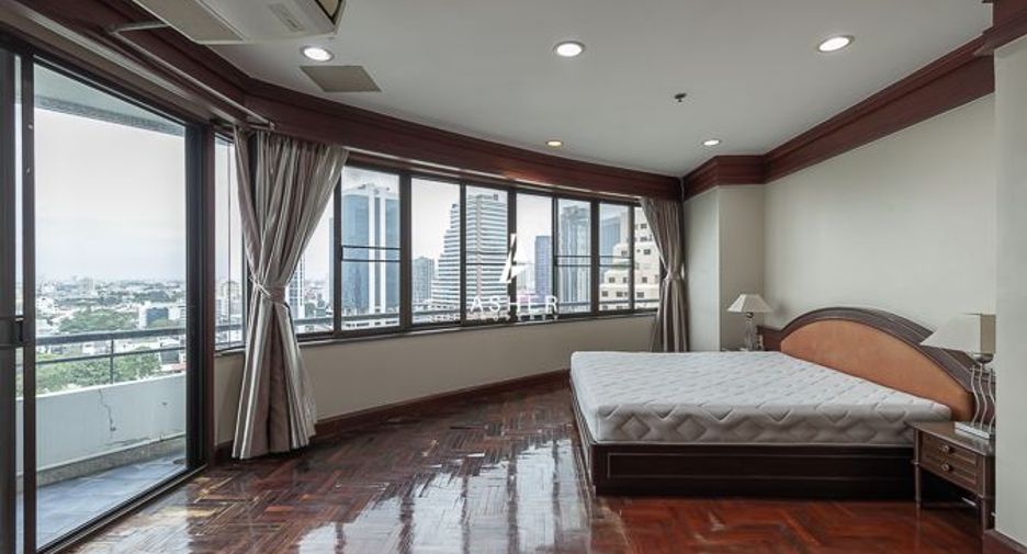 For sale 2 bedrooms condo in Watthana, Bangkok