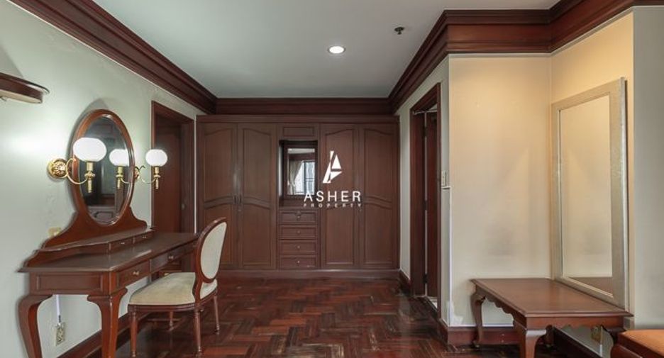 For sale 2 bedrooms condo in Watthana, Bangkok