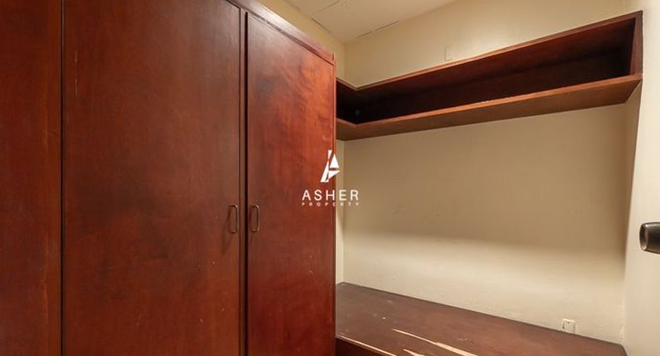 For sale 2 bedrooms condo in Watthana, Bangkok