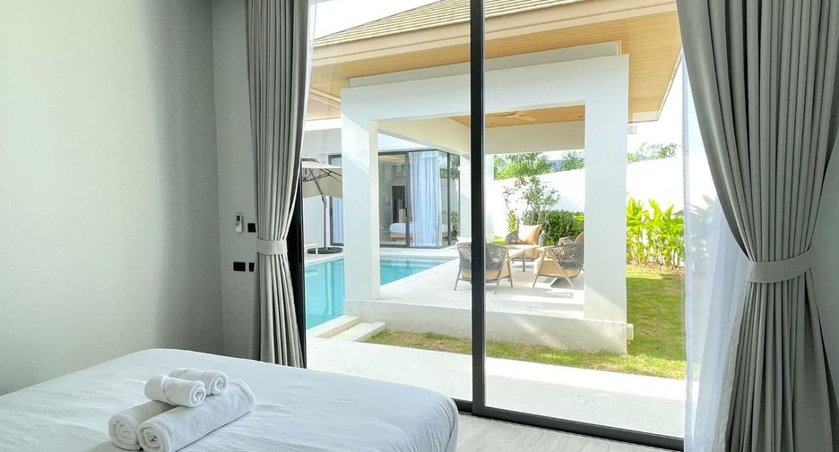 For rent 4 bedrooms villa in Mueang Phuket, Phuket