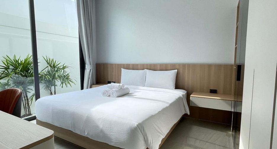 For rent 4 bedrooms villa in Mueang Phuket, Phuket