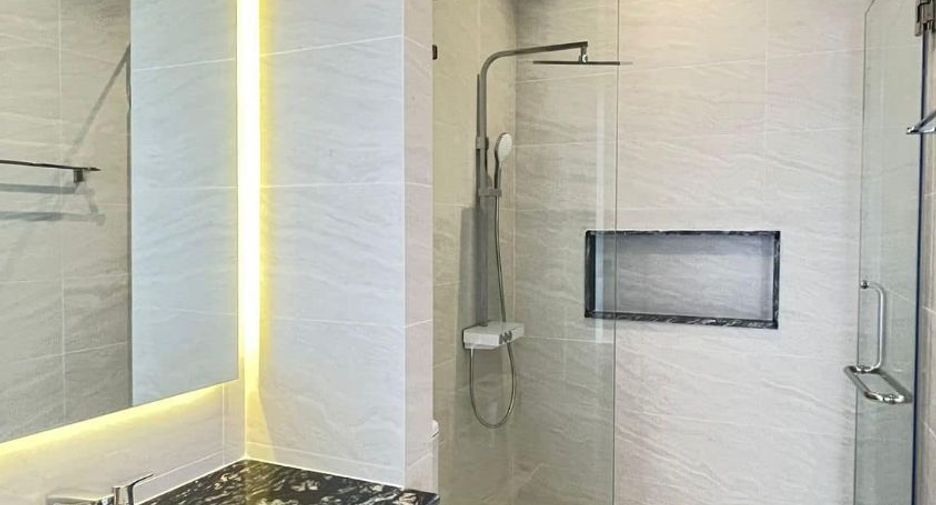 For rent 4 bedrooms villa in Mueang Phuket, Phuket