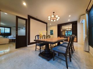 Casa en alquiler de 3 habitaciones en Yan Nawa, Bangkok