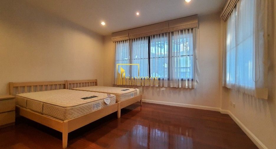Casa en alquiler de 3 habitaciones en Yan Nawa, Bangkok