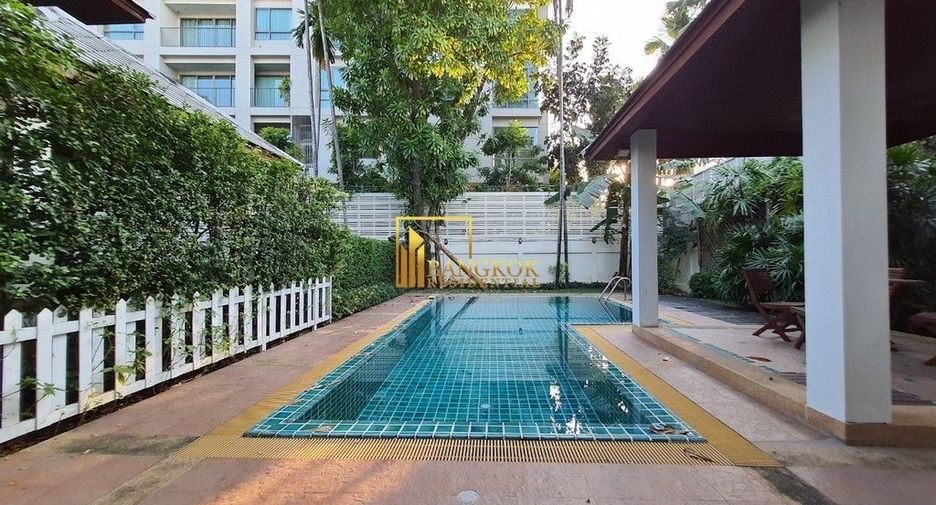 Casa en alquiler de 3 habitaciones en Yan Nawa, Bangkok