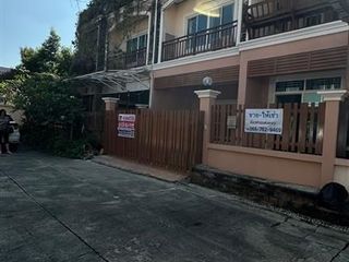 For sale 5 bed townhouse in Mueang Nonthaburi, Nonthaburi