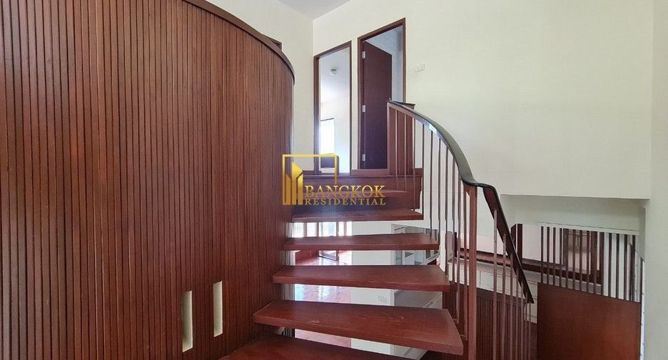 For rent 3 bedrooms house in Khlong Toei, Bangkok
