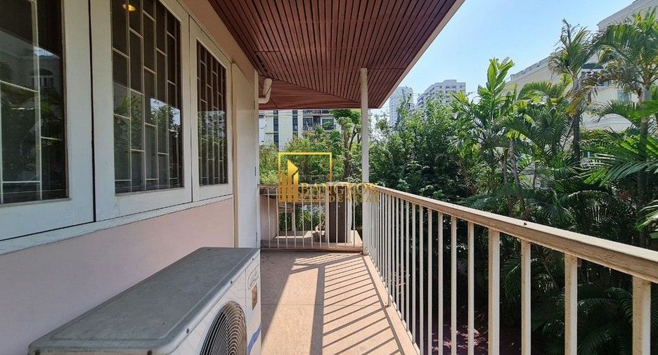 For rent 3 bedrooms house in Khlong Toei, Bangkok