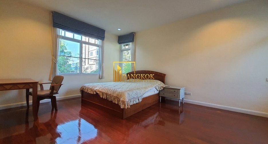 Casa en alquiler de 3 habitaciones en Yan Nawa, Bangkok