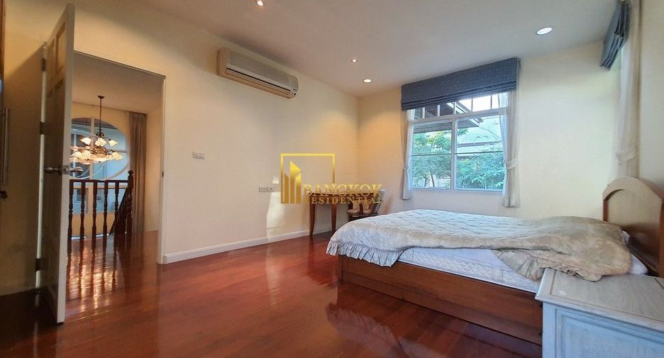 Casa en alquiler de 3 habitaciones en Yan Nawa, Bangkok