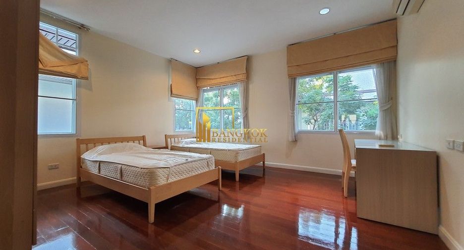 Casa en alquiler de 3 habitaciones en Yan Nawa, Bangkok