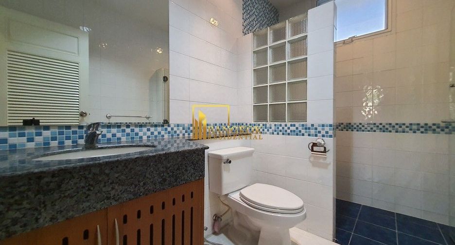 Casa en alquiler de 3 habitaciones en Yan Nawa, Bangkok