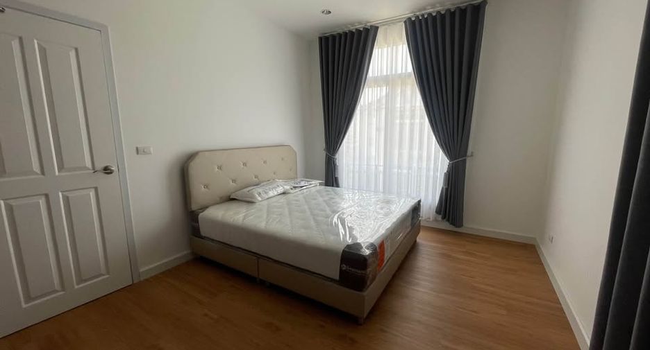 Haus zur Miete mit 4 Zimmer in Bang Khen, Bangkok