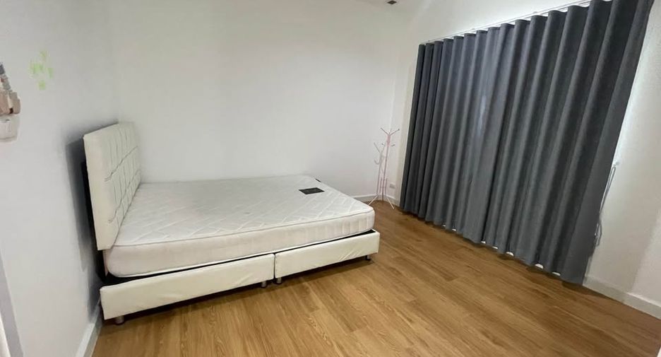 Haus zur Miete mit 4 Zimmer in Bang Khen, Bangkok