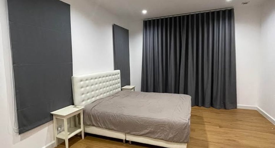 Haus zur Miete mit 4 Zimmer in Bang Khen, Bangkok