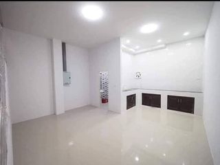 For sale 6 bed warehouse in Krathum Baen, Samut Sakhon