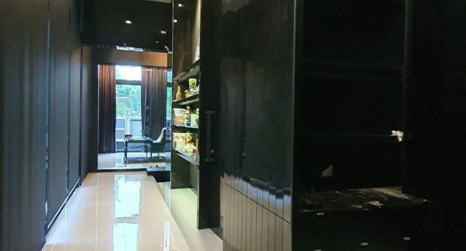出售 3 卧室 独立屋 在 Mueang Nonthaburi, Nonthaburi