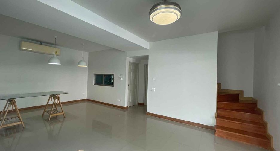 For rent and for sale 3 bedrooms house in Si Racha, Chonburi