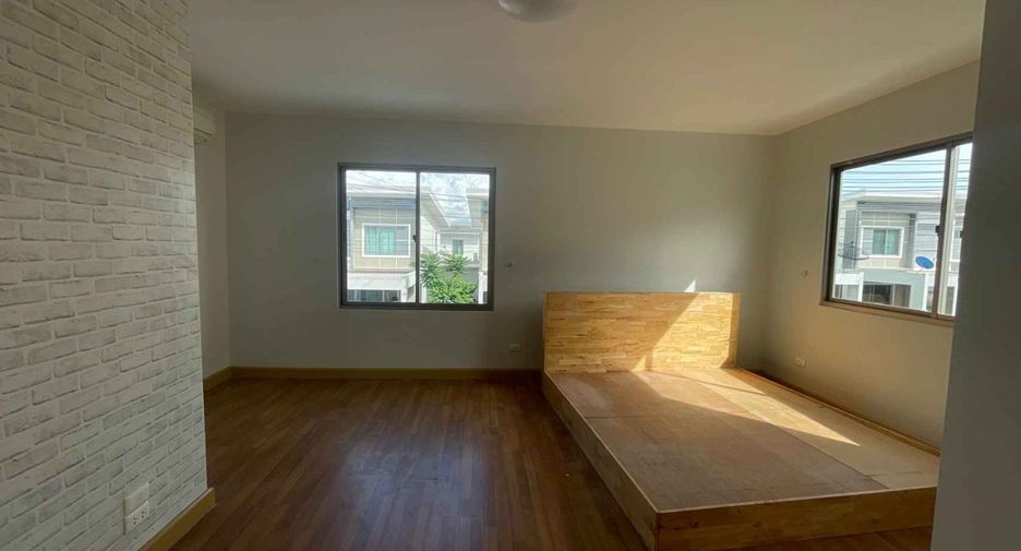 For rent and for sale 3 bedrooms house in Si Racha, Chonburi