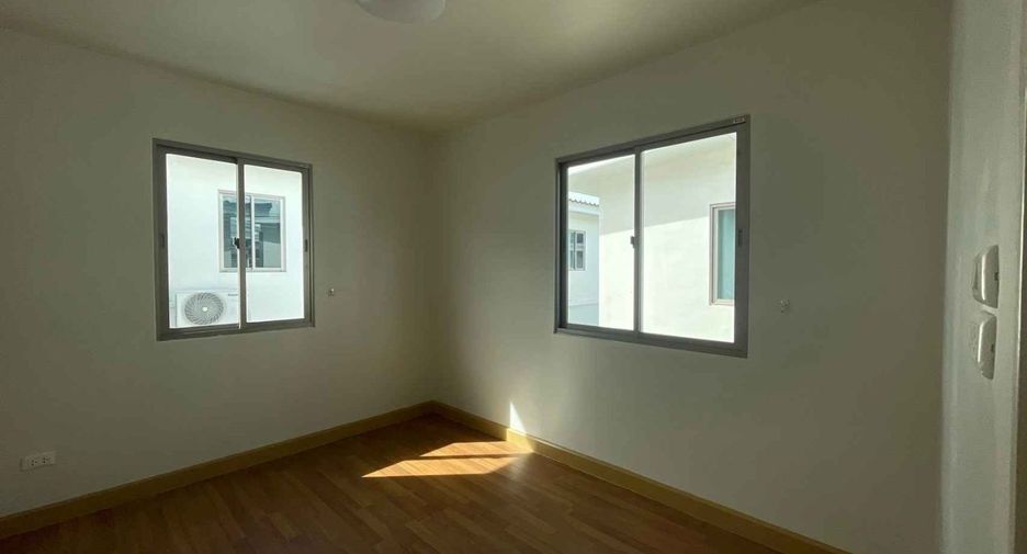 For rent and for sale 3 bedrooms house in Si Racha, Chonburi