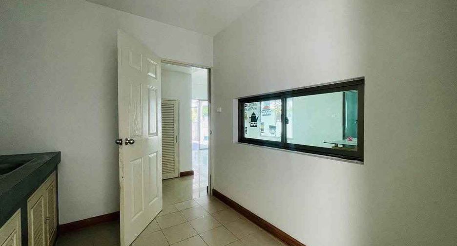 For rent and for sale 3 bedrooms house in Si Racha, Chonburi