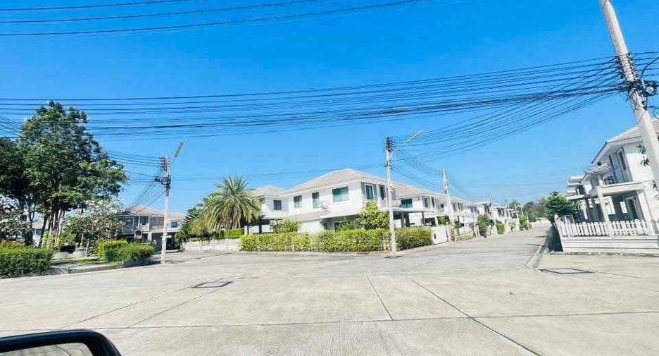 For rent and for sale 3 bedrooms house in Si Racha, Chonburi