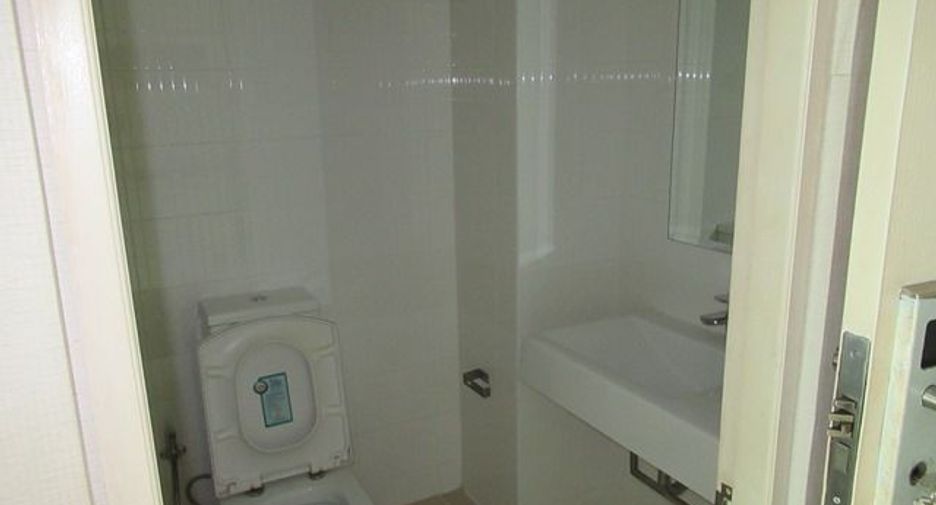 Wohnung zum Kauf mit Studio in Phasi Charoen, Bangkok