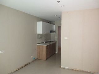 À vendre studio condo à Phasi Charoen, Bangkok